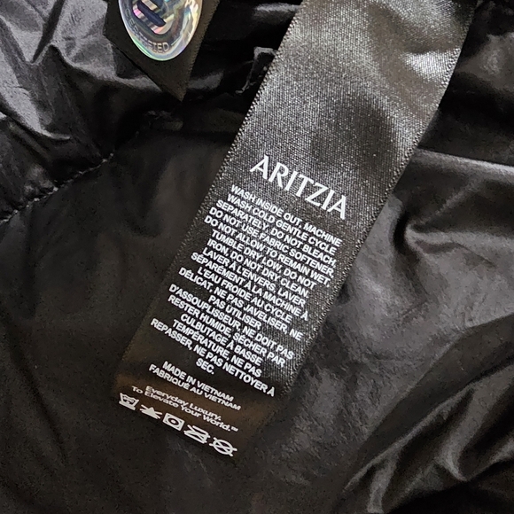 NWT Aritzia the super puff Snug Vest - Picture 11 of 12